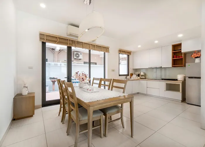 New Life Bai Chay Condotel - From 1 To 5 Bedrooms