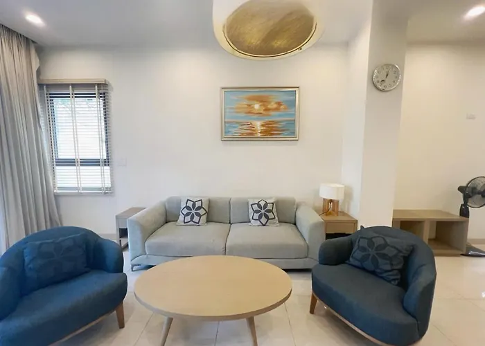 New Life Bai Chay Condotel - From 1 To 5 Bedrooms Appartement
