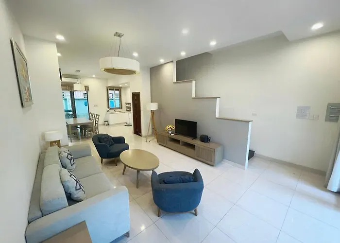 New Life Bai Chay Condotel - From 1 To 5 Bedrooms *