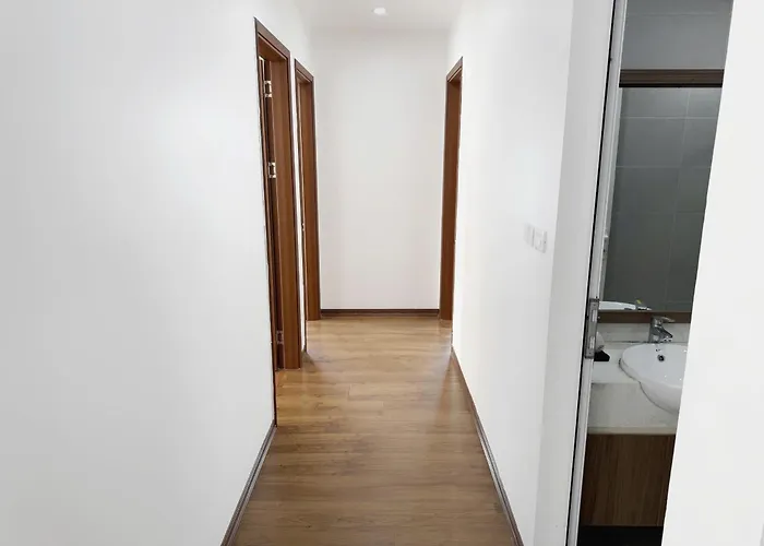 New Life Bai Chay Condotel - From 1 To 5 Bedrooms